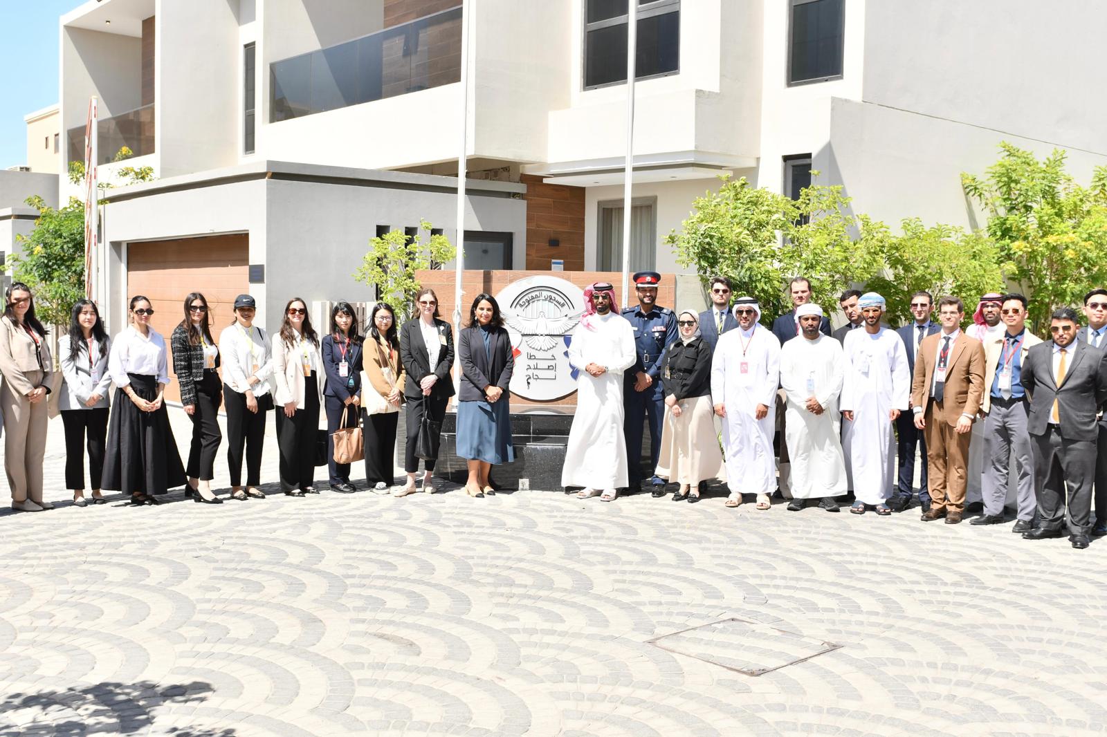 مدير عام تنفيذ الأحكام والعقوبات البديلة يستقبل الدكتورة الشيخة منيرة بنت خليفة آل خليفة<